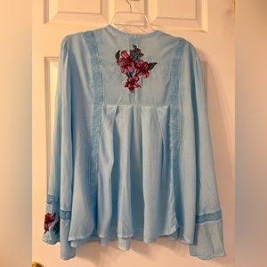 SOLD - On another Platform! Chico’s Rayon Blue Embroidered Crochet Top Size 3